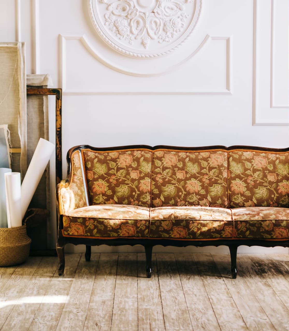 interior-of-creative-studio-with-big-sofa-and-acce-2023-11-27-05-26-52-utc